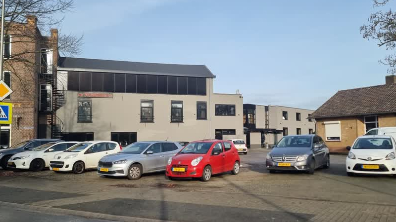 Appartementen en huisartsenpraktijk naast De Roode Leeuw in Terborg