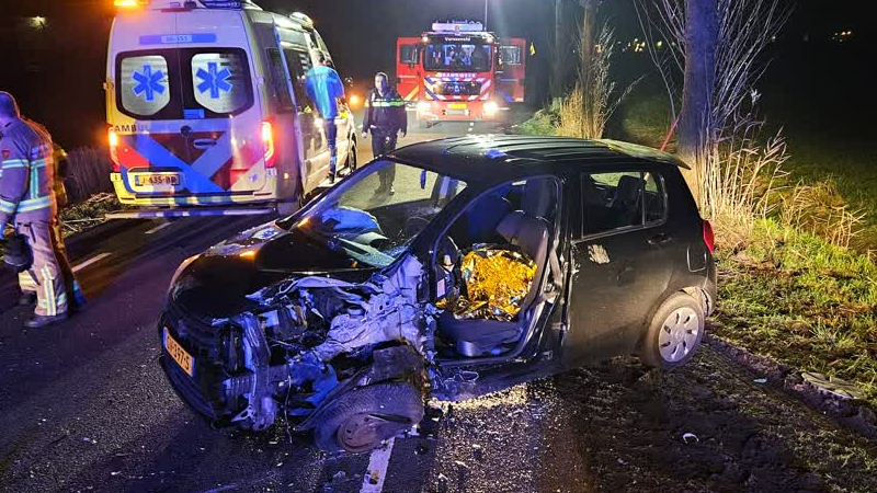 Gewonde bij frontale botsing in buitengebied Harreveld