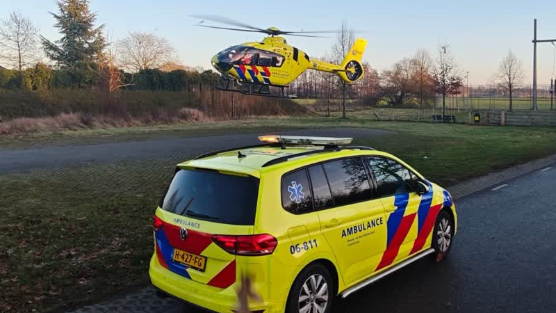 Man raakt gewond aan hoofd door valpartij met fiets