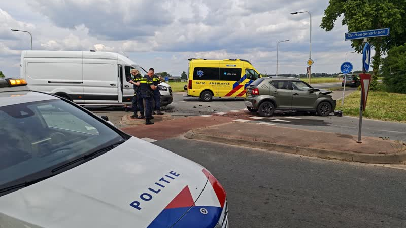 Man raakt gewond na voorrangsfout in Azewijn