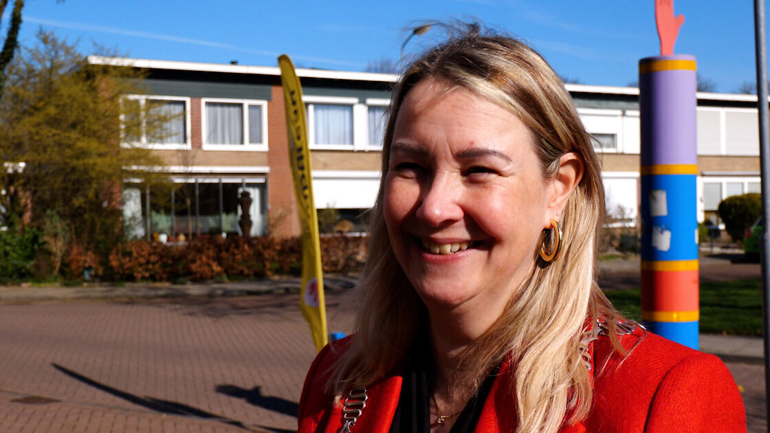 Haastige dag voor burgemeester Oude IJsselstreek, Werger bezoekt álle stembureaus