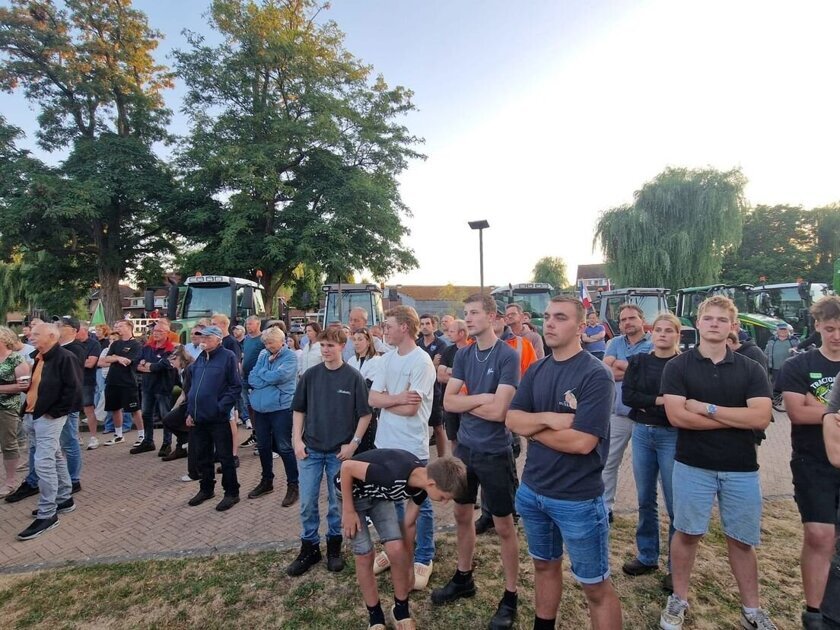 Boeren overhandigen brandbrief: 'Deze plannen zijn niet uitvoerbaar'