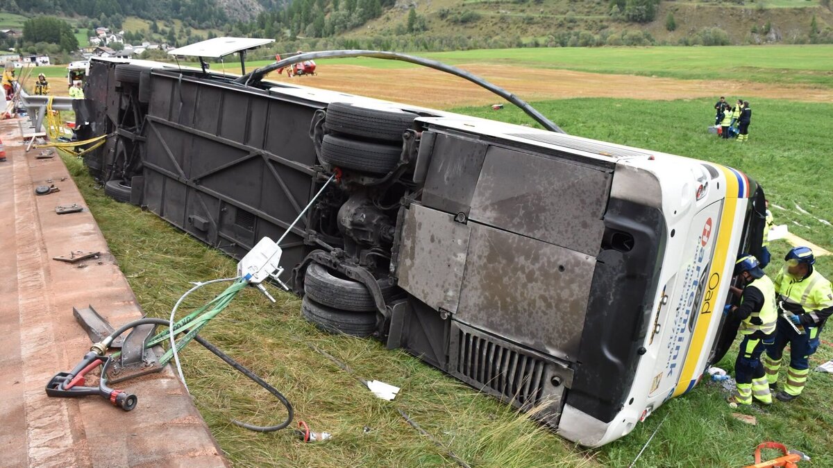 Busongeval Zwitserland credits Kantonspolizei Graubünden