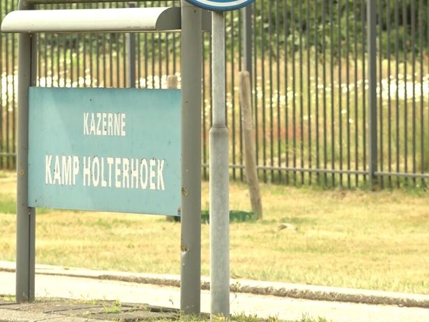 Tekort aan personeel bij Kamp Holterhoek: honderd Nederlandse functies nog open
