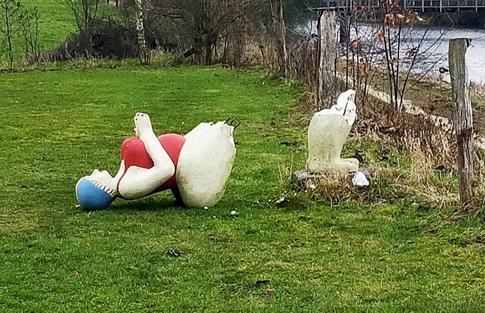 Jongeren vernielen kunstwerk ‘Die Badende’ in Eibergen