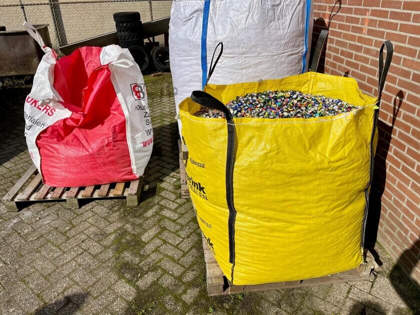 Zelhemmer zamelt massaal flessendopjes in voor Diabetes Fonds: “Hoe groter de vangst, hoe blijer ik 