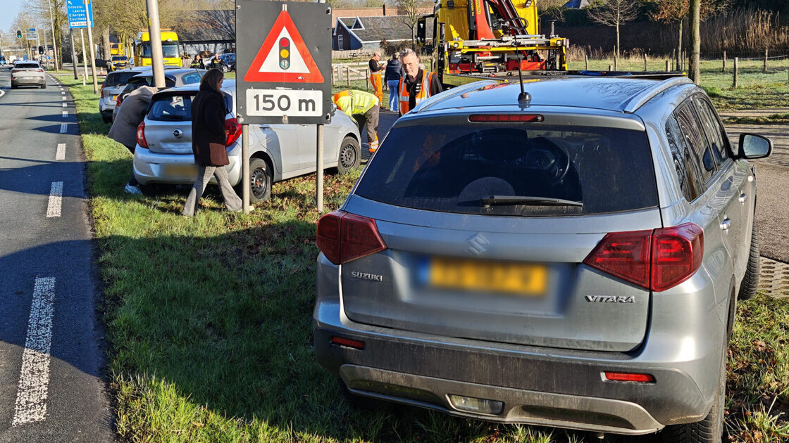 Vijf auto's betrokken bij kettingbotsing op de N319 bij Groenlo