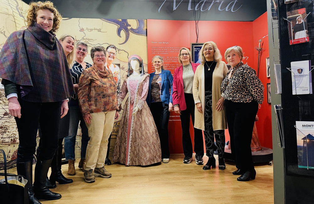 Sluiting stadsmuseum_burgemeesters OIJ-MO_EM_8012.JPG