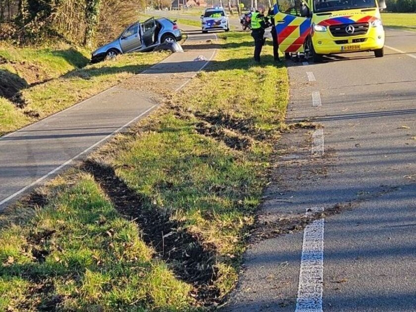 Drank, drugs en geen rijbewijs: bestuurder veroorzaakt zware crash in Neede en 'heeft spijt'