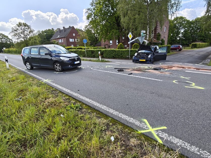 Gewonden bij botsing tussen auto's net over de grens bij Eibergen