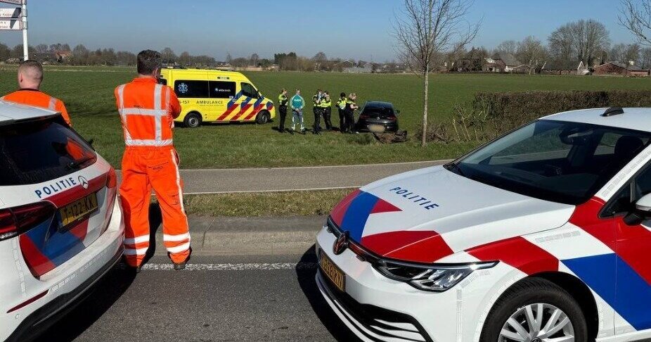 Auto belandt in weiland Wehl na onwelwording