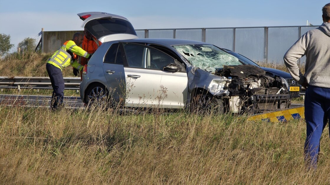 Kop- staartbotsing op A18 bij Wehl zorgt voor verkeershinder