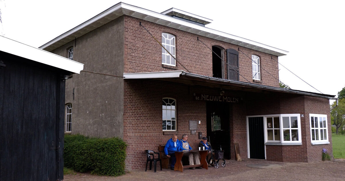 Nieuwe Molen in Sinderen honderd jaar: voorzitter (97) trots
