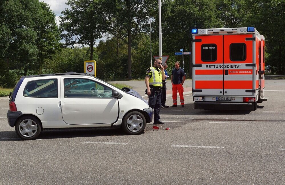 112AN Ongeval met Duitse ambulance.jpg